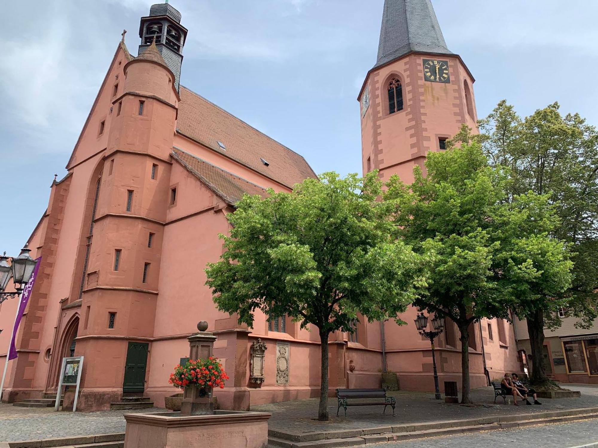 Ferienwohnung Wohnen Am Historischen Rathaus Michelstadt Exterior foto