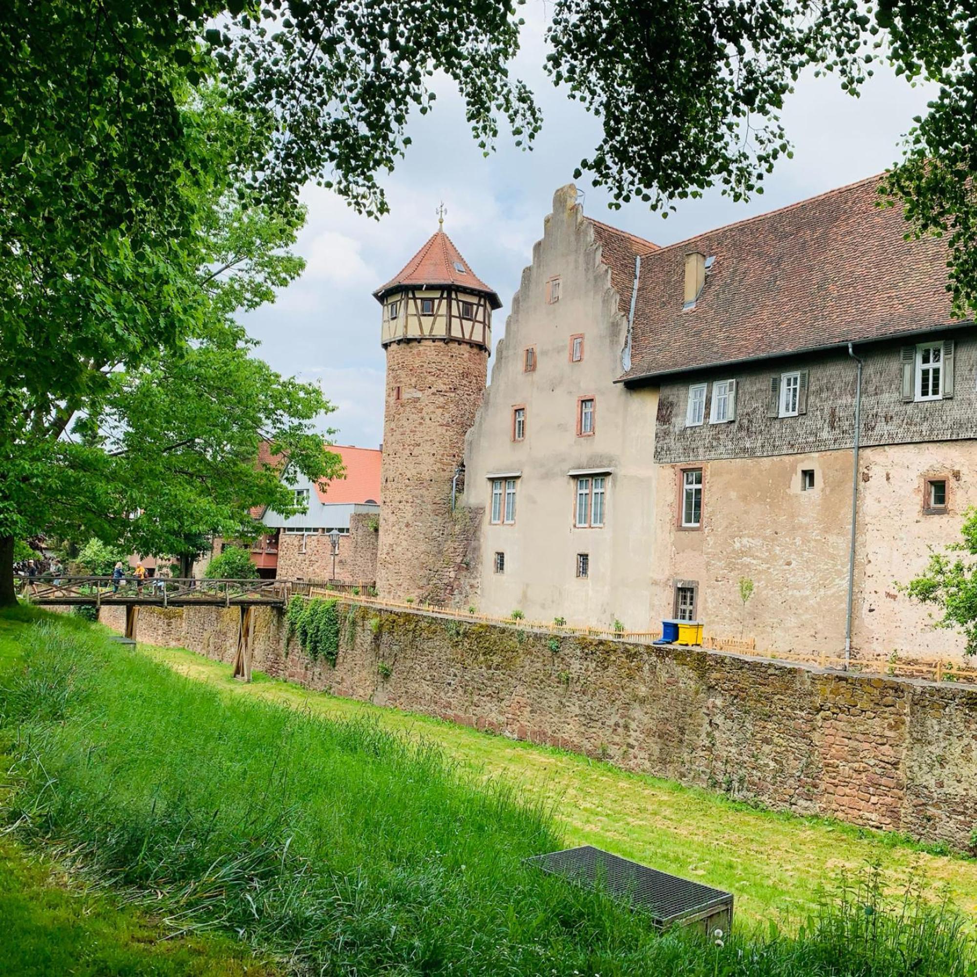 Ferienwohnung Wohnen Am Historischen Rathaus Michelstadt Exterior foto