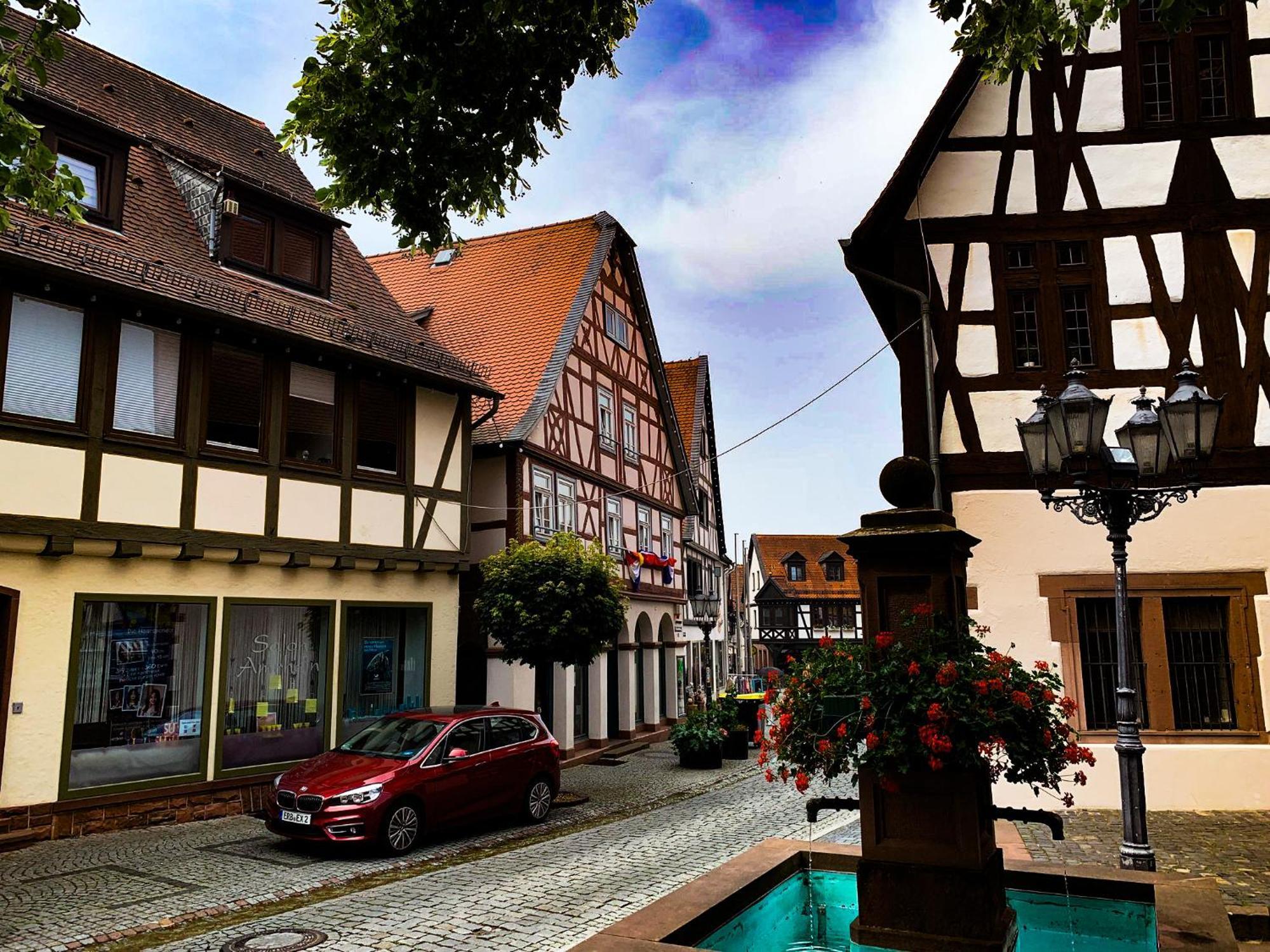 Ferienwohnung Wohnen Am Historischen Rathaus Michelstadt Exterior foto